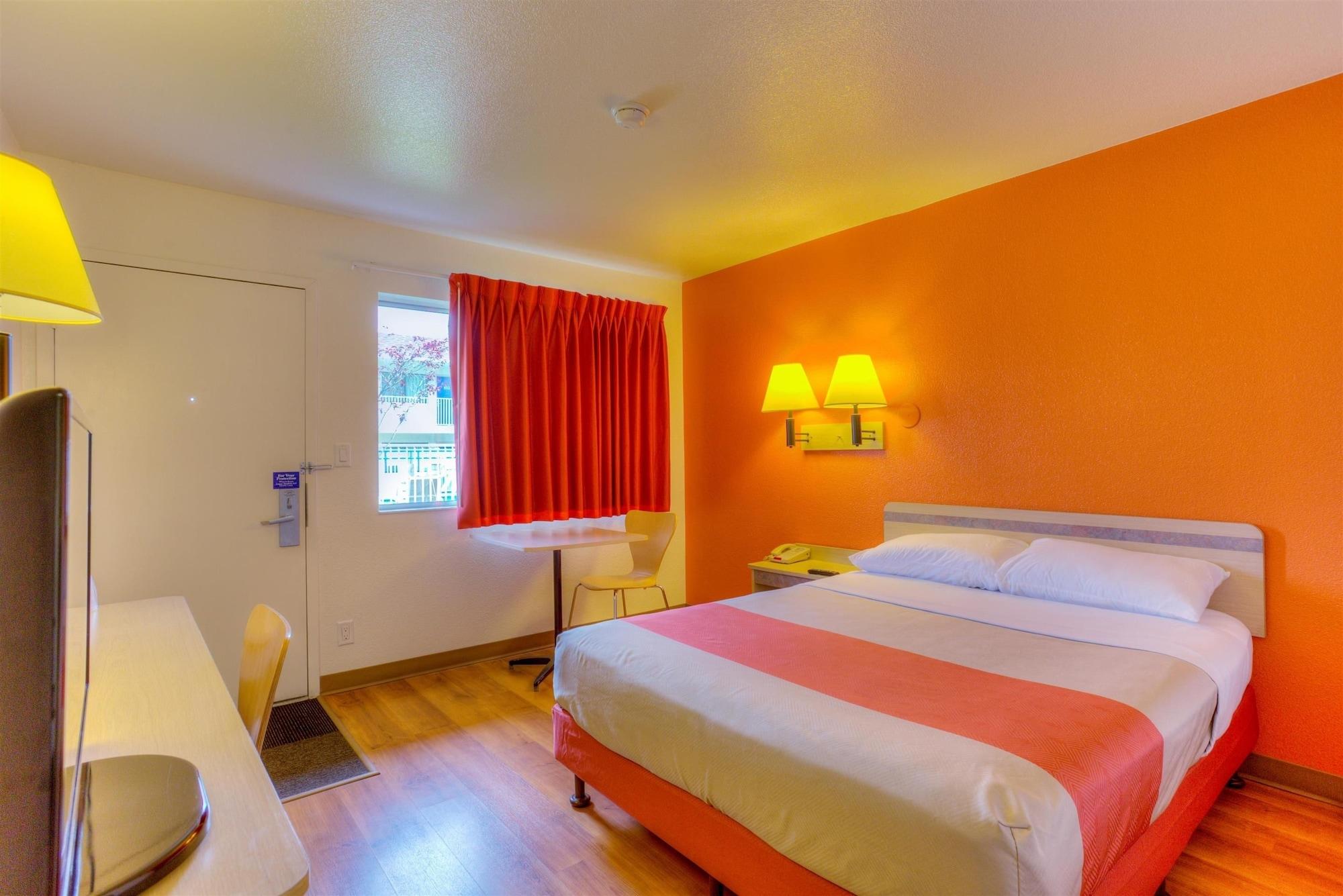 Motel 6-Troutdale, Or - Portland East Extérieur photo