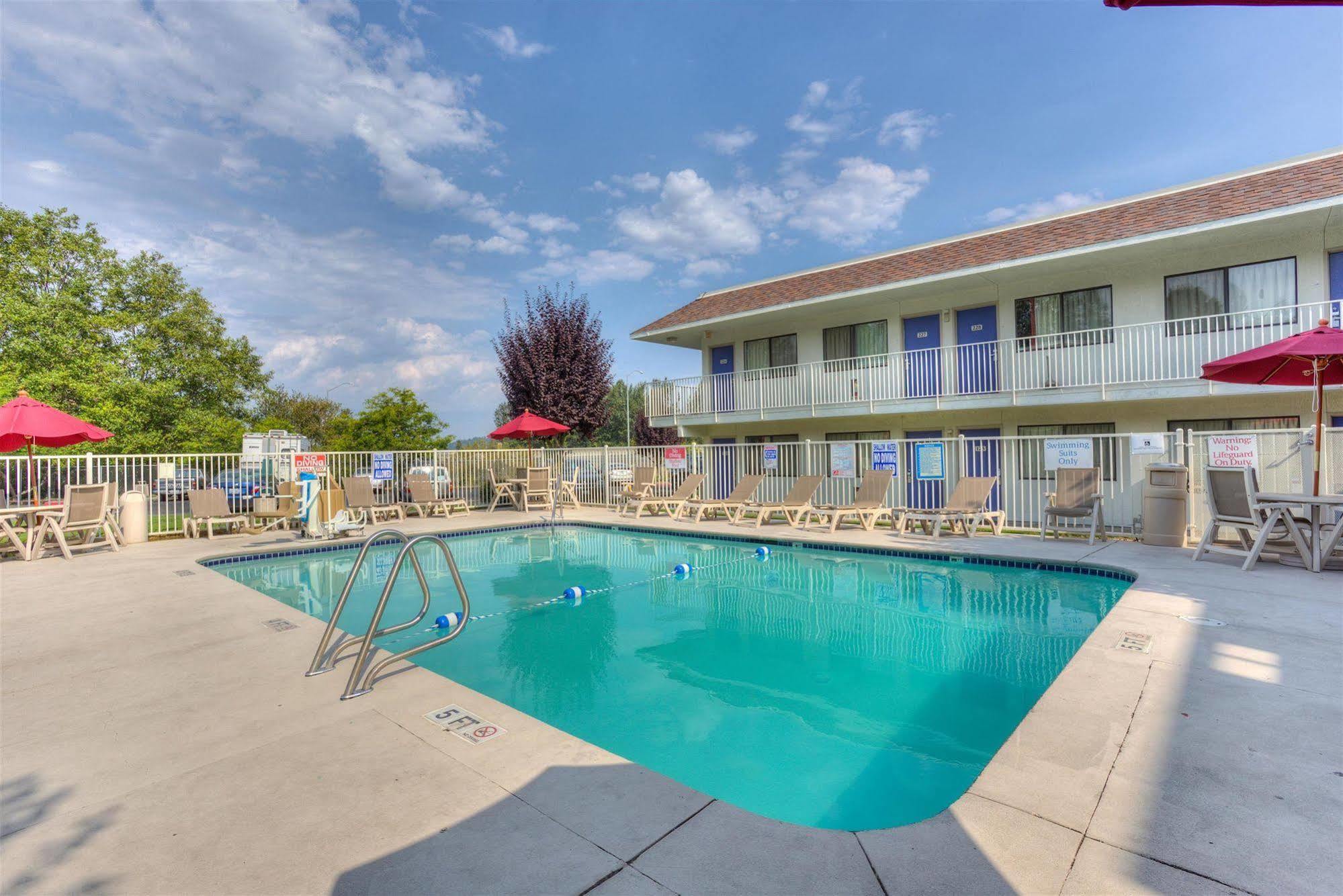 Motel 6-Troutdale, Or - Portland East Extérieur photo