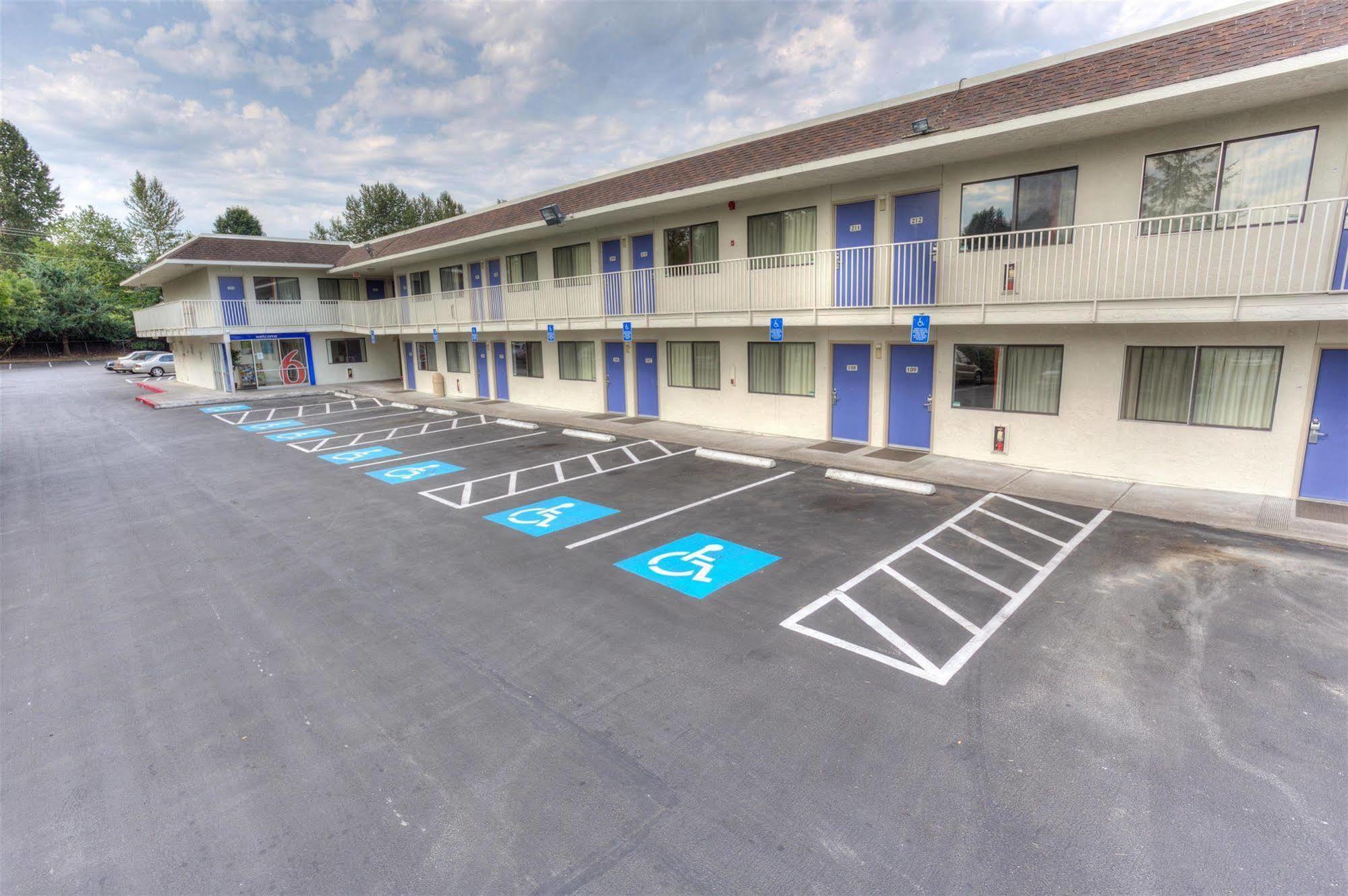 Motel 6-Troutdale, Or - Portland East Extérieur photo